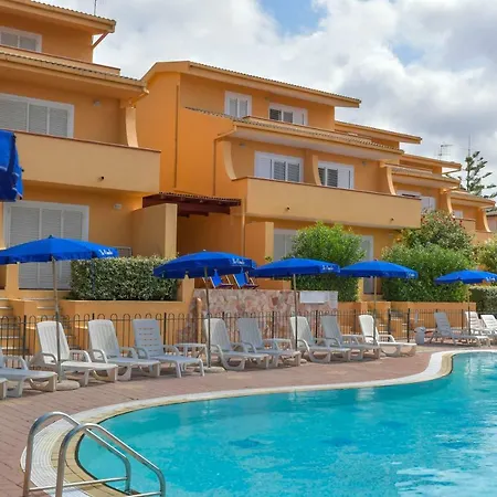 Le Onde Aparthotel Badesi